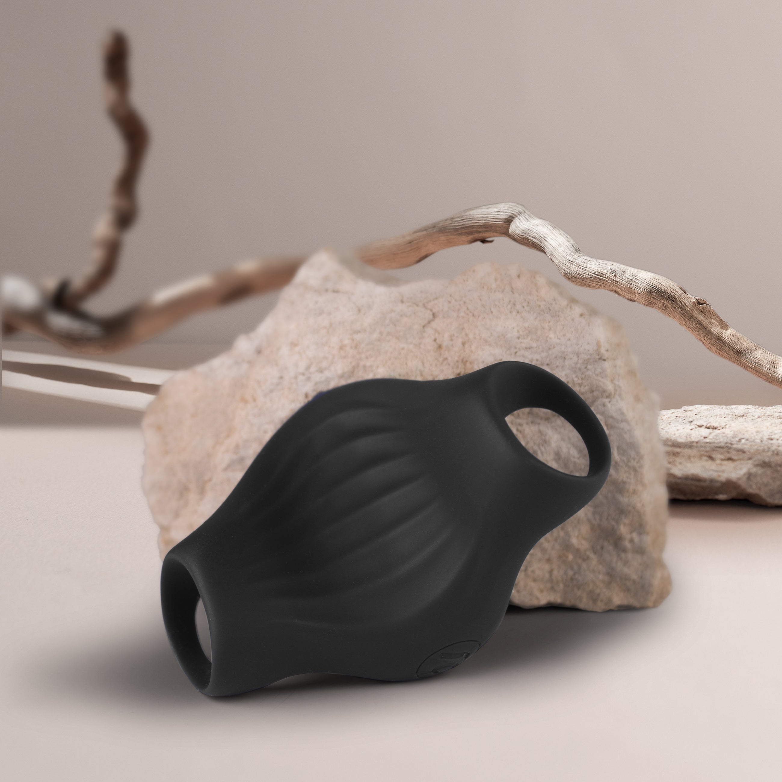 Rocks-Off Palm Vibrating Masturbator Black