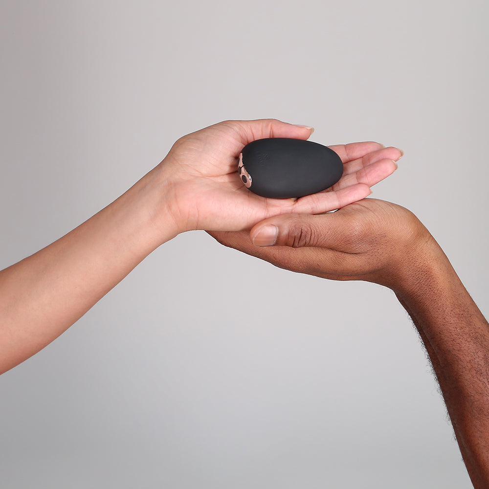 Je Joue Mimi Clitoral Vibrator Black