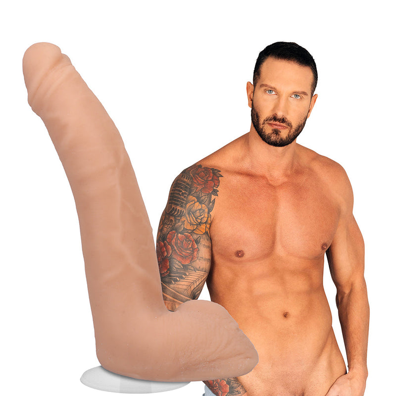 Signature Cocks Quinton James 8 in. Dual-Density Dildo with Vac-U-Lock Suction Cup Beige