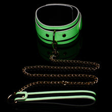 Master Series Kink in the Dark Glowing Collar with Leash