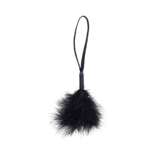 Sportsheets Sex & Mischief Peaches ''n CreaMe Wrist Feather Tickler Black