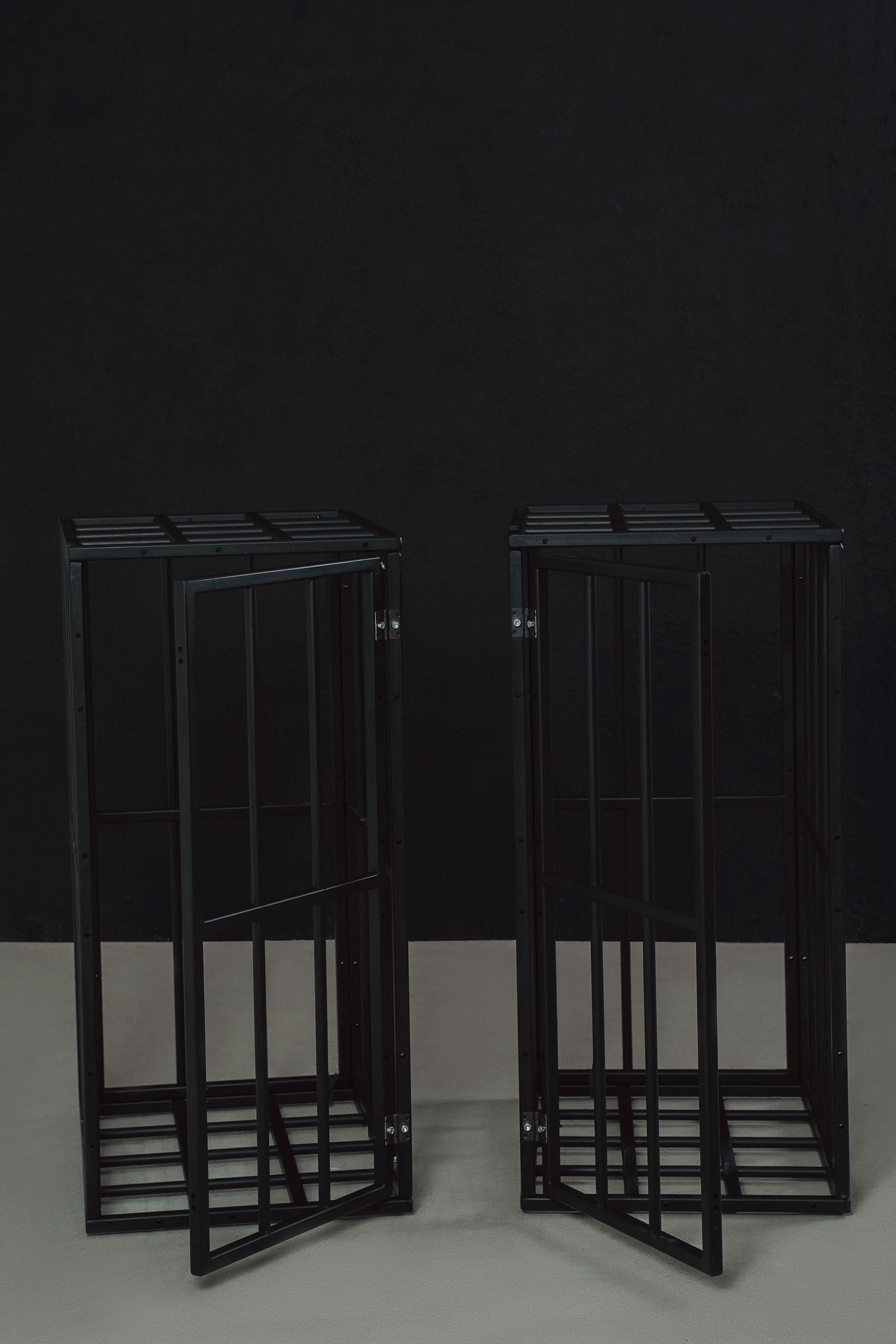 Standing Cage